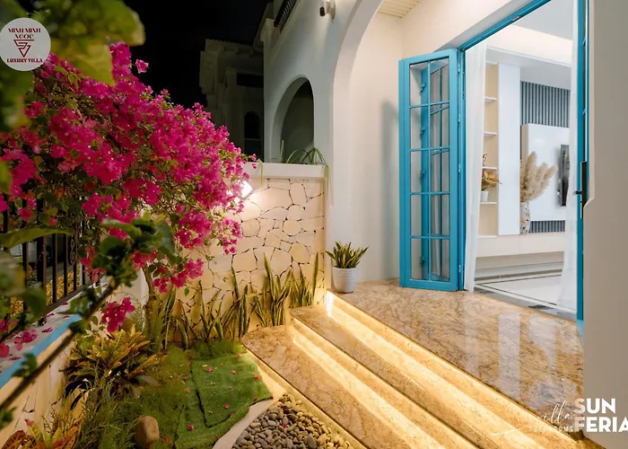 Sun 7 Bedroom & Pool Villa *